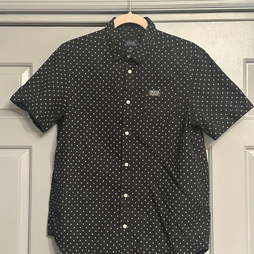 Boys Polo by Ralph Lauren Black Short Sleeve with White Skull & Crossbones - GUC - Picture 1 of 3